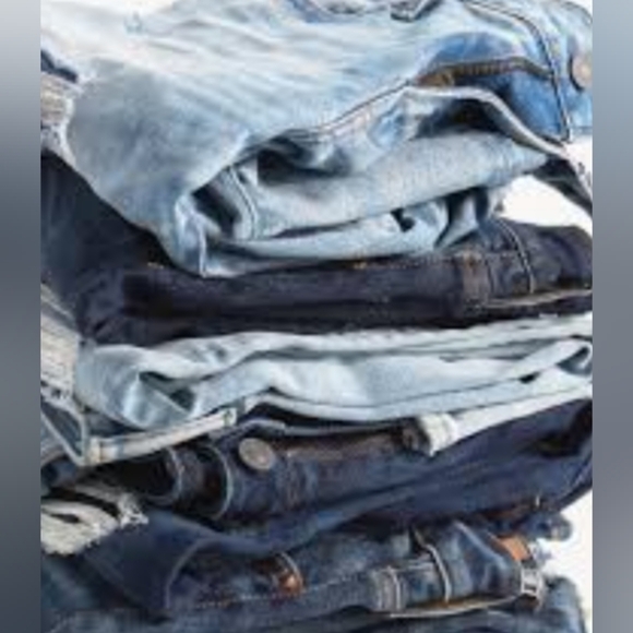 BOGO JEANS SALE!!!! free makeup on sales > $40!! - Picture 2 of 12